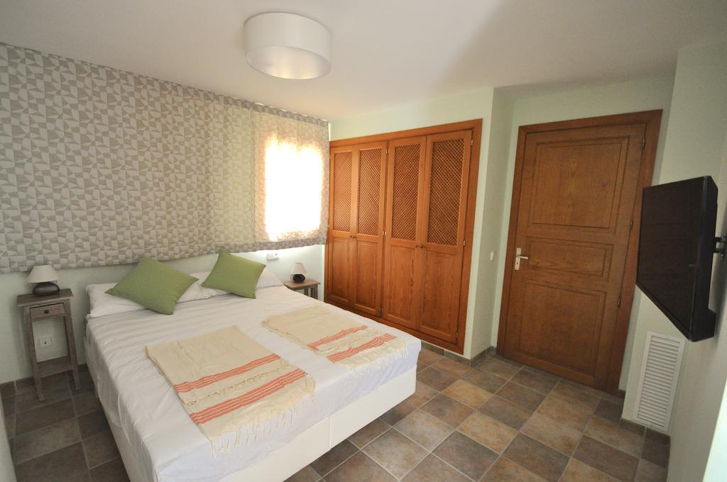 Houm Villa Cala Pi Zimmer foto