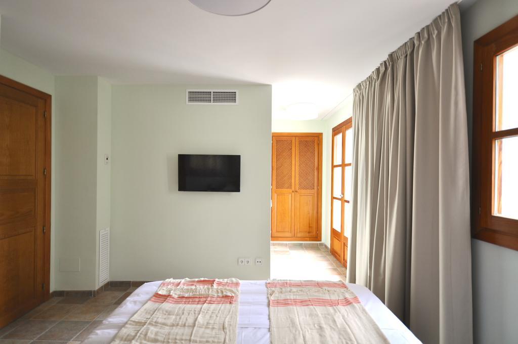 Houm Villa Cala Pi Zimmer foto